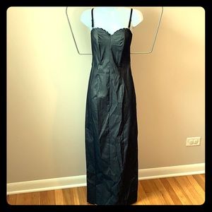 VTG 90s Zum Zum by Niki Livas - Goth bodycon maxi with peekaboo lace detail
